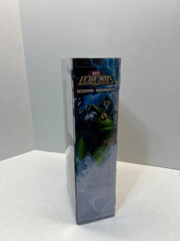 Marvel Series Legends Dr Doom - Image 4